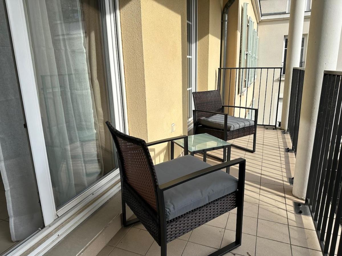 Apartamento L'Escale Du Trianon Le Plessis-Robinson Exterior foto